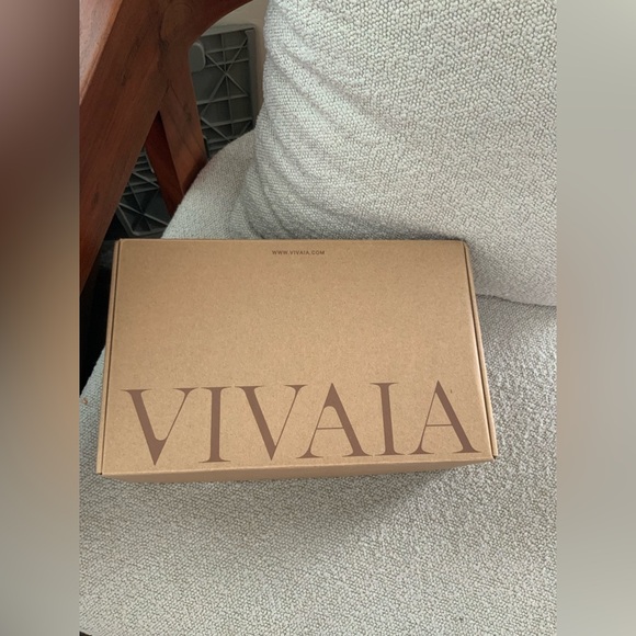 Vivaia Slip-On Mesh Sneakers new with box - Picture 7 of 7